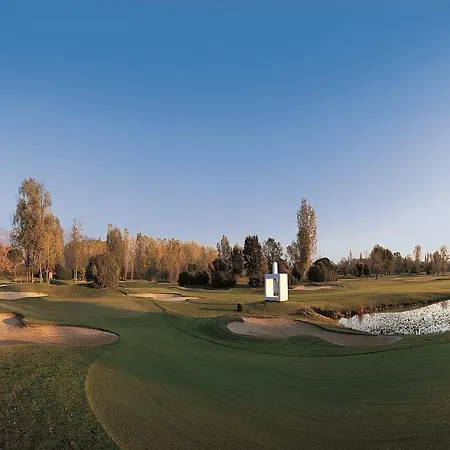 Versilia Golf Üdülőközpont